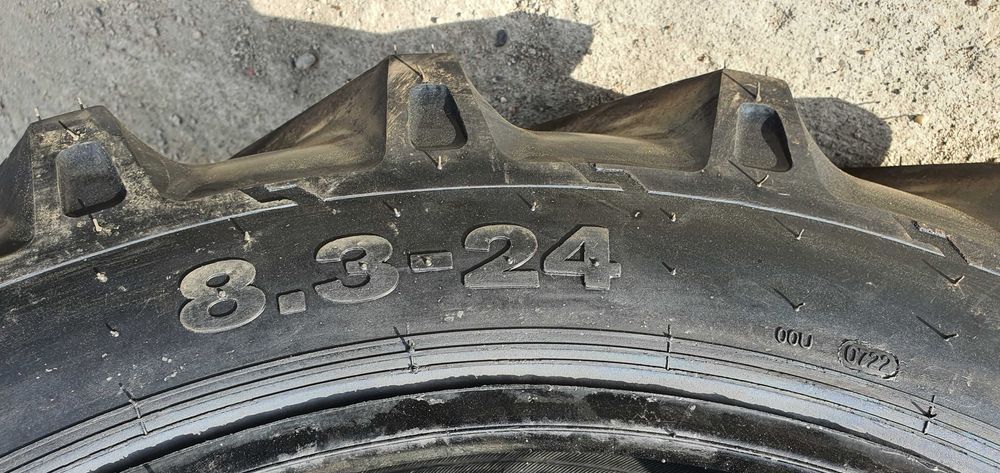 8.3-24 cauciucuri agricole de la OZKA pentru 4x4 AGM3 8 pliuri