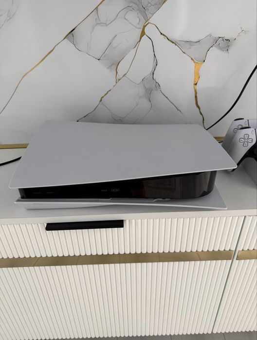 Плейстейшен 5 продам или обмен на комп