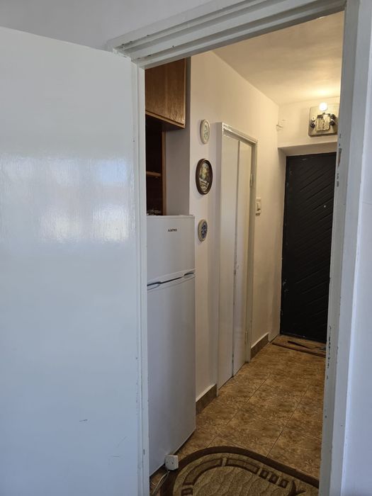 Inchiriez apartament 2 camere Calea Bucuresti