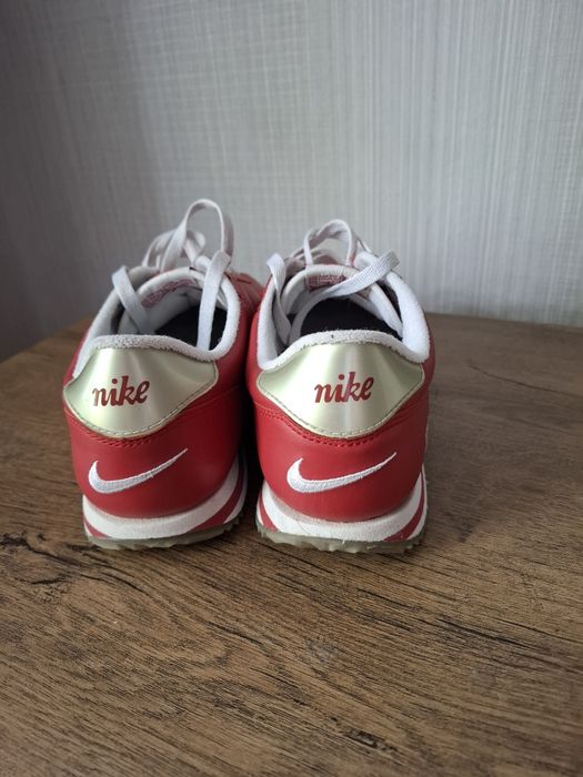 Nike CORTEZ маратонки 41 номер.