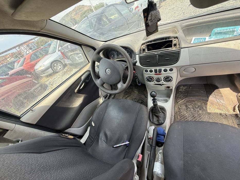 Fiat Punto 1.2 i на части