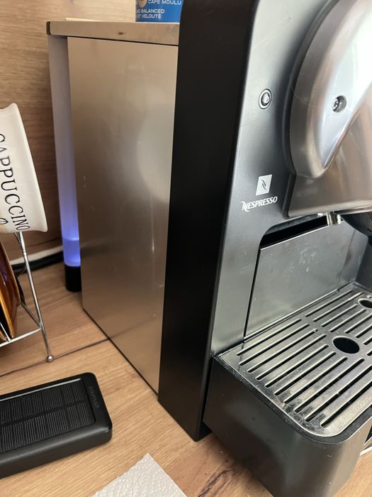 Кафемашина nespresso gemini cs100 pro