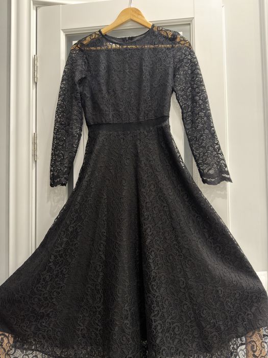 Продам кружевное платье