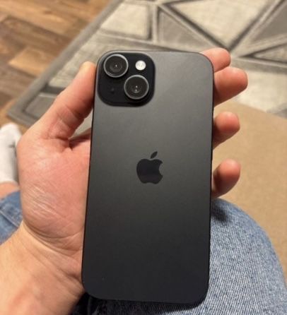 Продам Iphone 15 128gb black