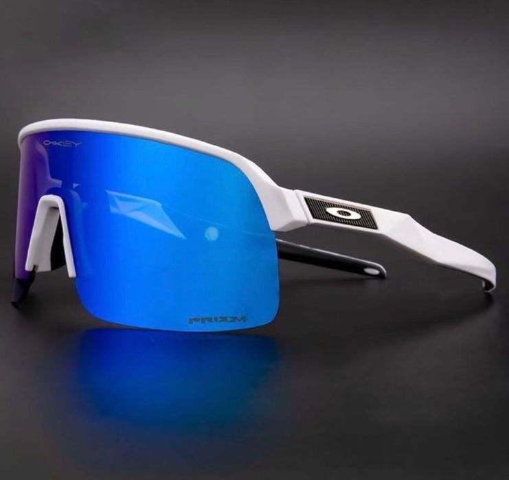 Oakley Sutro Lite