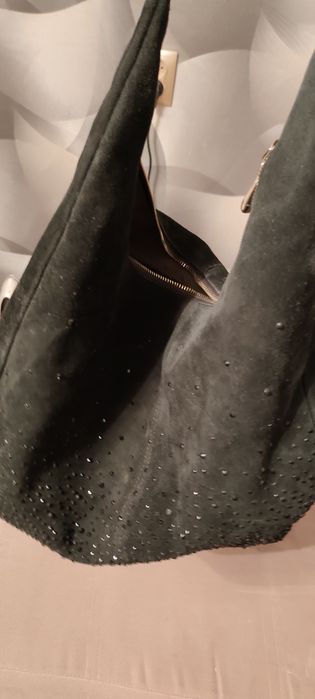 Сумка замшевая вместительная.