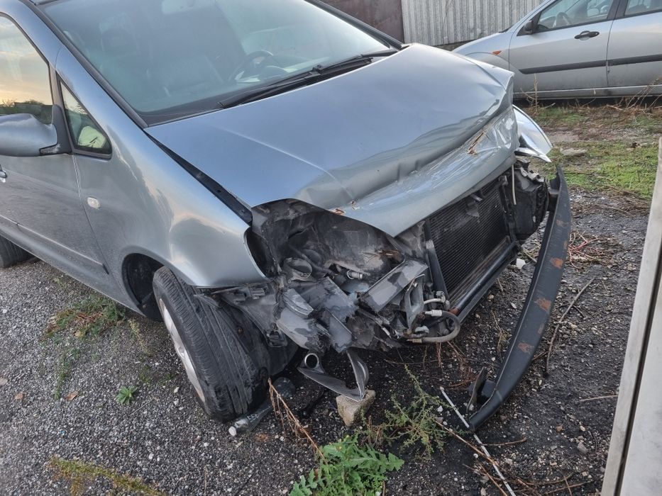 Ford Galaxy на части