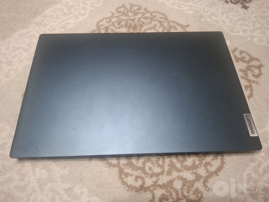 Ноутбук сотилади Lenovo.