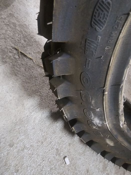 Покрышка на эндуро