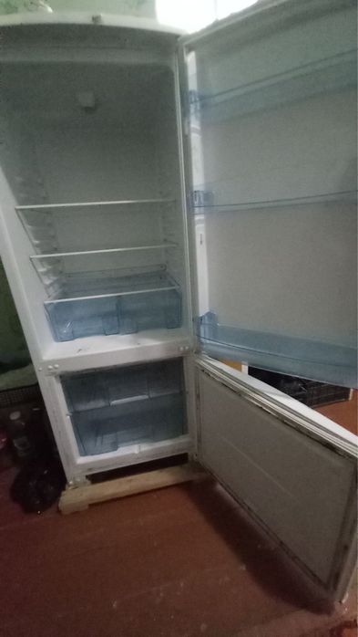 Xaladinik satiladi arzan bahada холадиник сатиладь арзан бахада