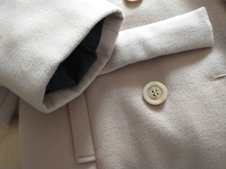 Jacheta Palton lina bej,captusit, gluga, buzunare CA NOU - 395 lei