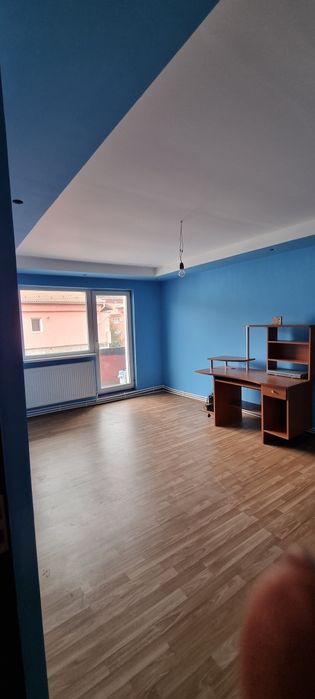 3 camere renovat zonă centrala