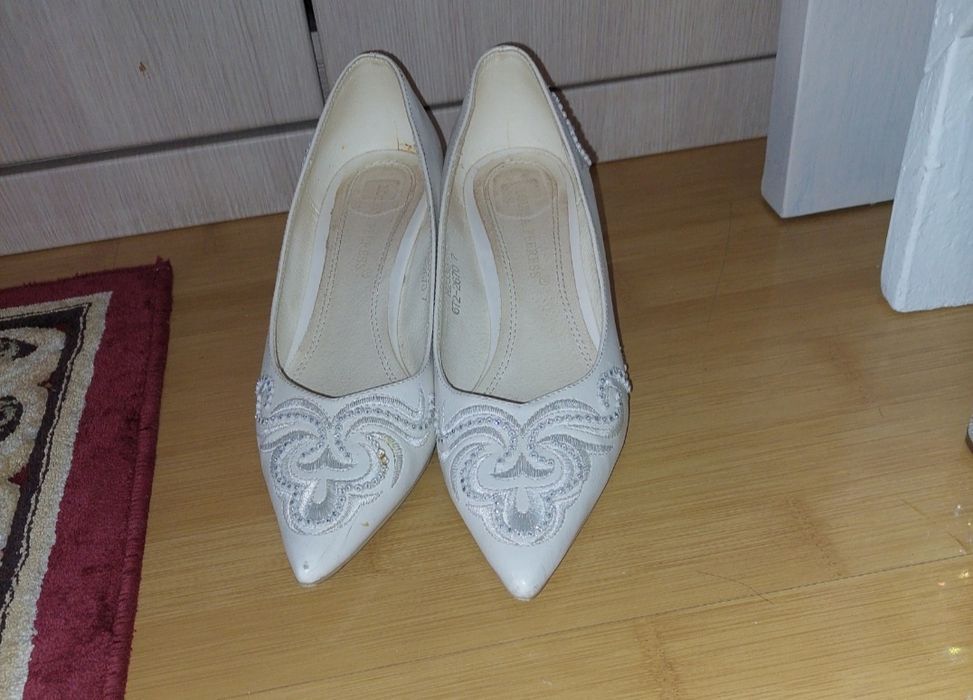 Платья на узату   саукеле