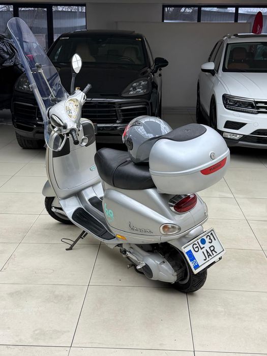 Vespa Piaggio 125 ediție limitata