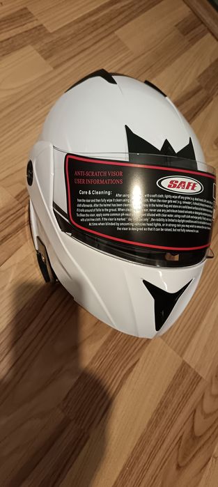 Casca moto, noua cu folia pe geam