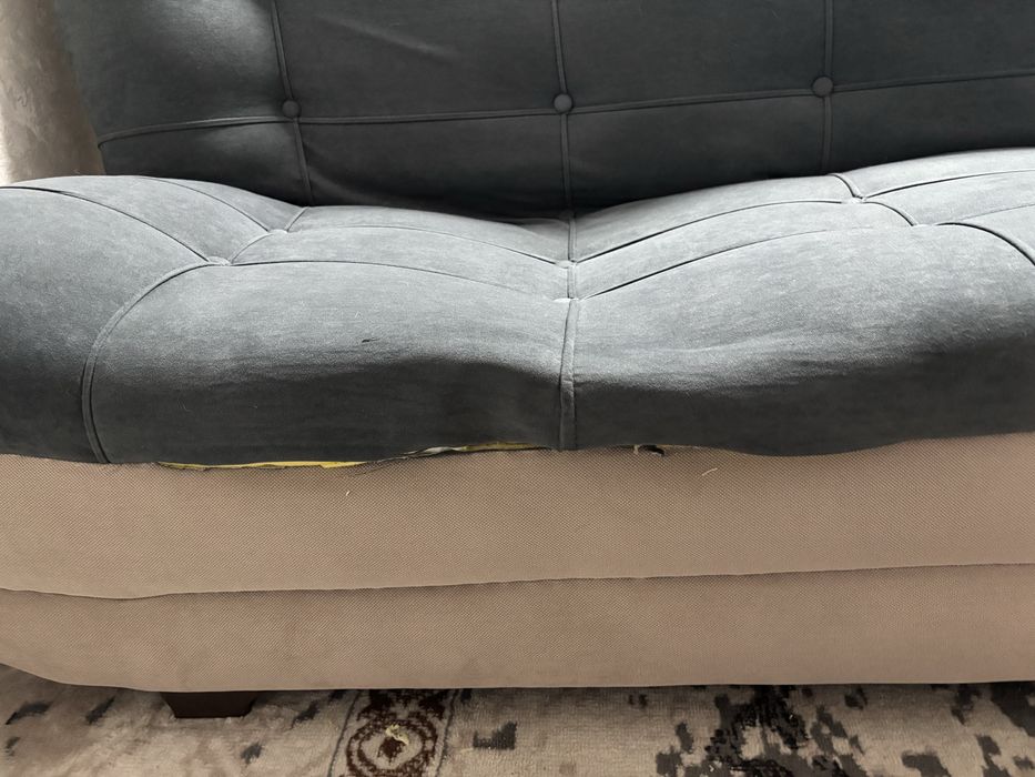 Продам диван серый