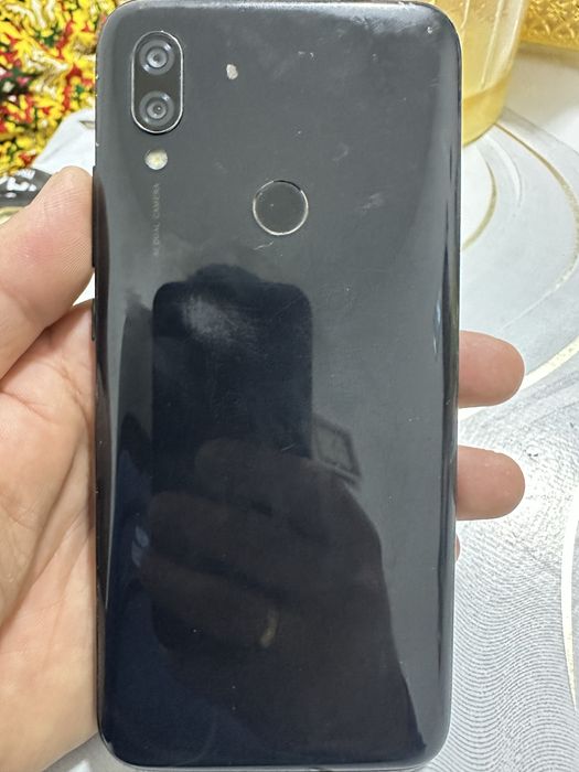 Редми 7.  4/ 64 гб .