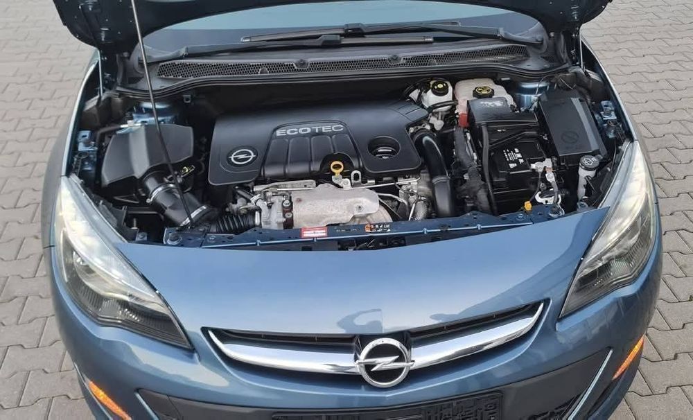 Opel Astra — fotografia 8
