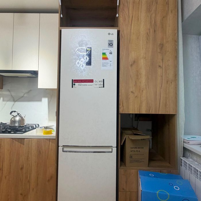 Продам холодильник LG GC-B509SESM