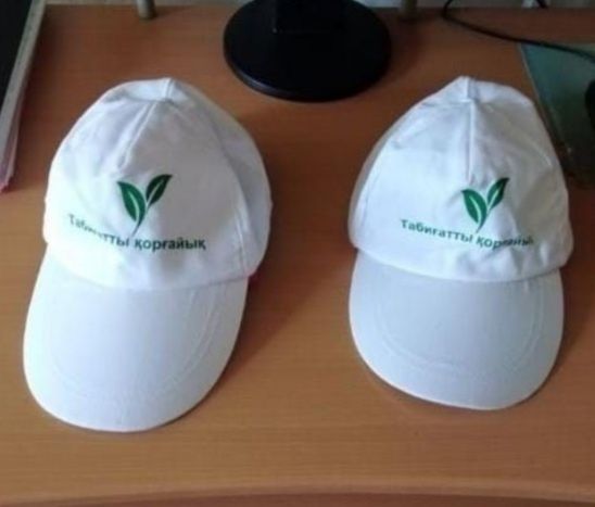 Продам кепки летние