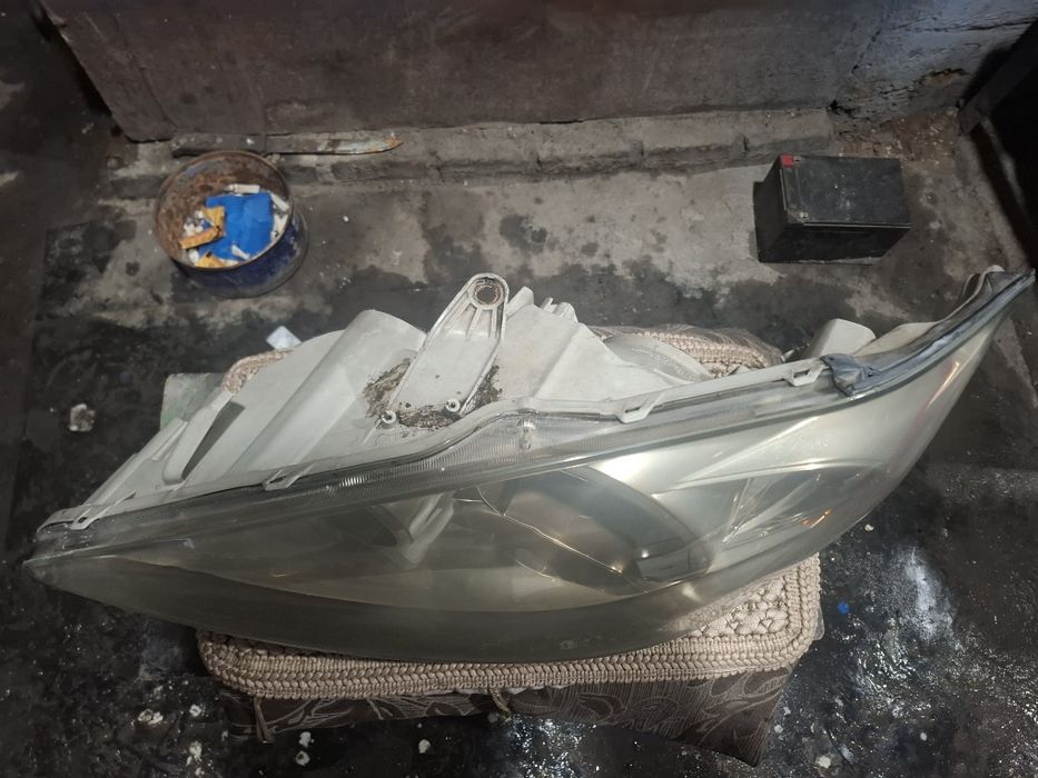 Фара камри 35 левая