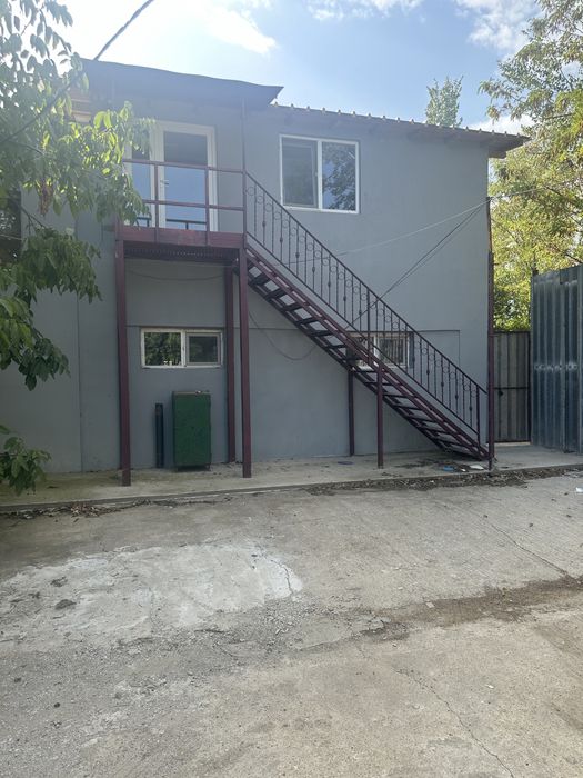 Închiriez hala industrială