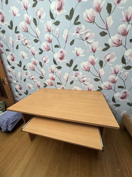 Продам комплект мебели для детской