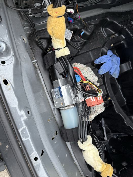 Pompa hidraulica pentru decapotare bmw e93