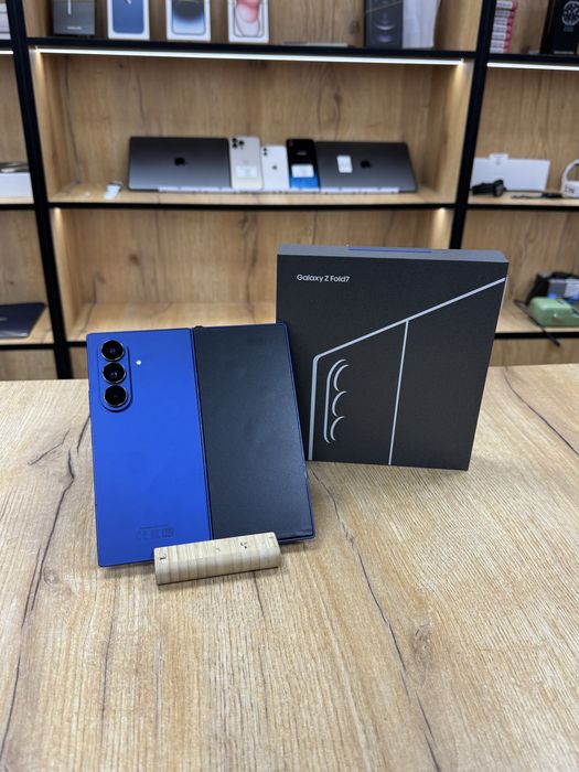 Телефон Samsung Z Gold 7 1 tb