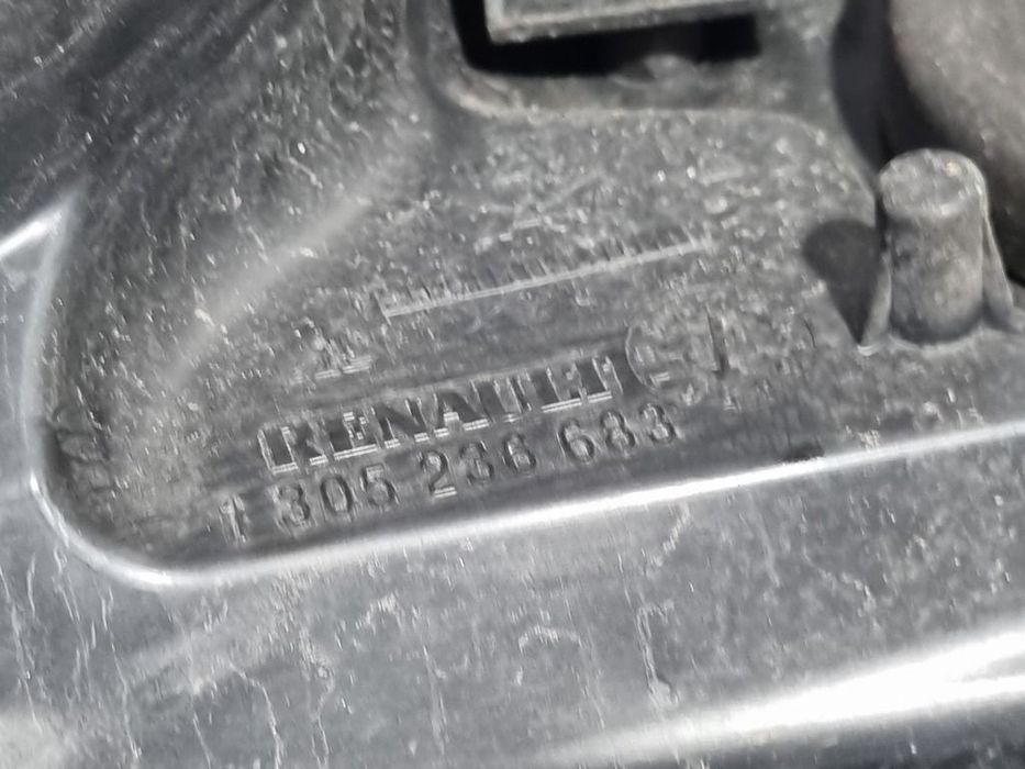 Far Stanga Dacia Duster 2010 - 2013 SUV 4 Usi (1304) Fara xenon