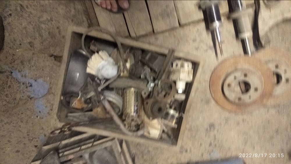 Продается разные запчасти для 06/09