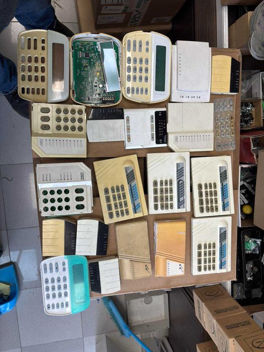 Електронна скрап. Клавиатури за СОТ централи.