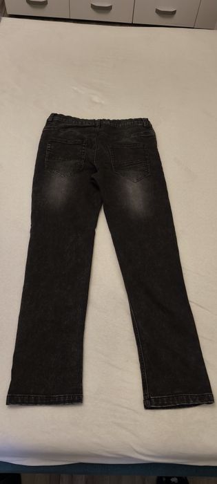 Pantaloni blugi marime 170