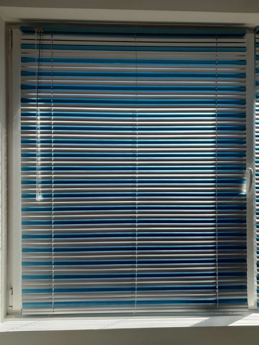 Jaluzele orizontale din aluminiu