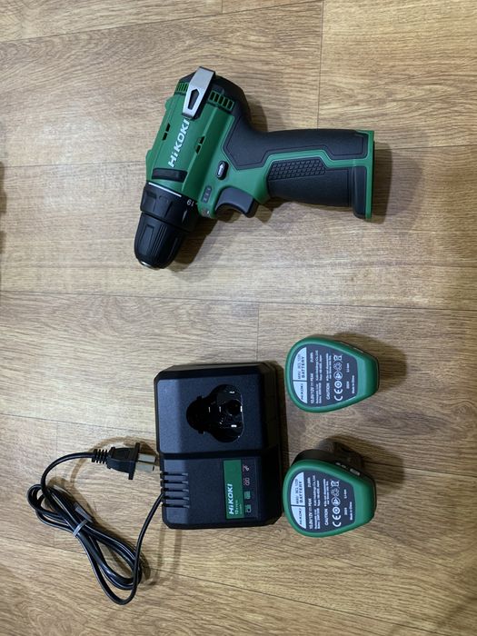 HIKOKI DS12DF Шуруповерт