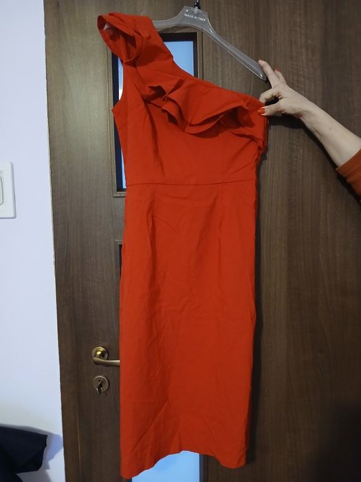 Rochie de ocazie in stare foarte buna