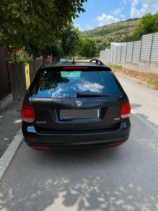 Vând Golf 5 break