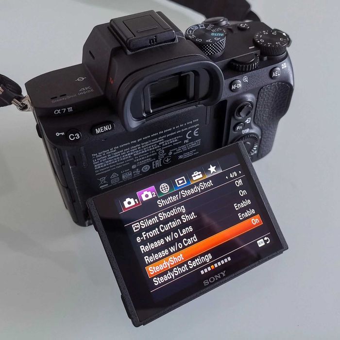 Sony A7 III - като нов, на 16К кадъра, пълен комплект