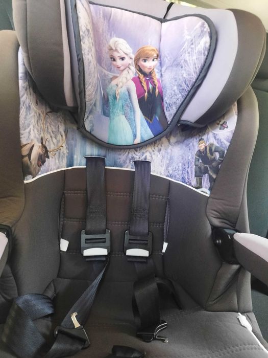 Детско столче за кола Елза и Анна          " Frozen Disney"