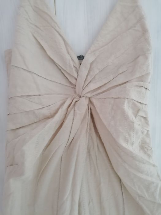 Розов костюм от Бершка, зелен от Зара с примес на лен