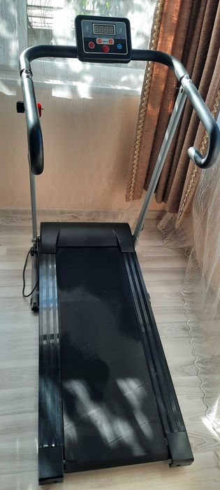 Продавам фитнес пътека