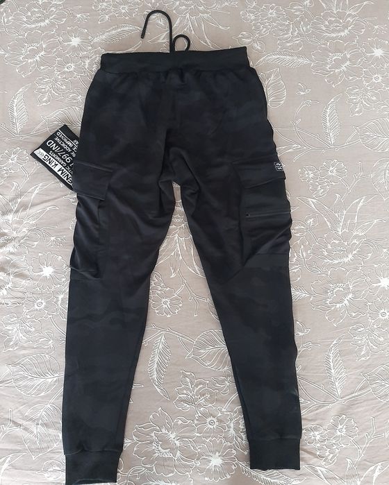 Черна модерна долница