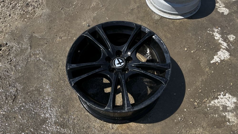 Nissan Juke джанта 5x112 17