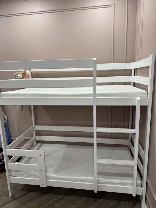 Двухярусная кровать