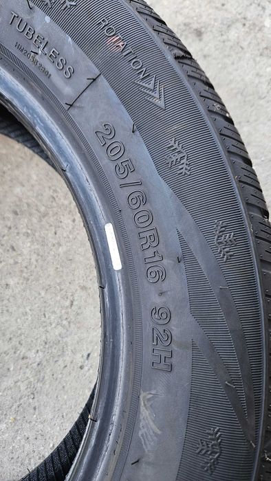 2x Anvelope iarna Rockblade IceCruiser I | 205/60 R16 92H | profile ~ 7.5 mm | DOT: 1825