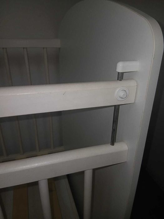 Продам детскую кроватку б/у