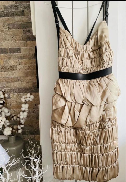 Rochie de ocazie Burberry cu spatele gol, matase naturala 100%