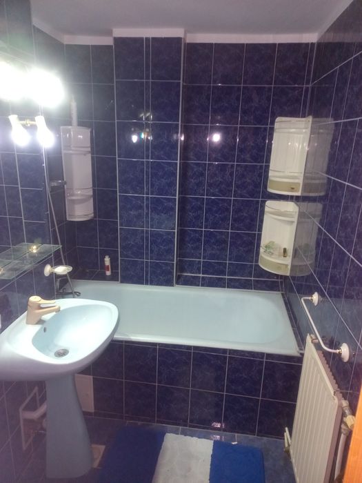 Inchiriez apartament 4 camere