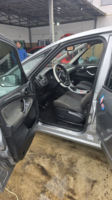 Se vinde ford s max 7 locuri