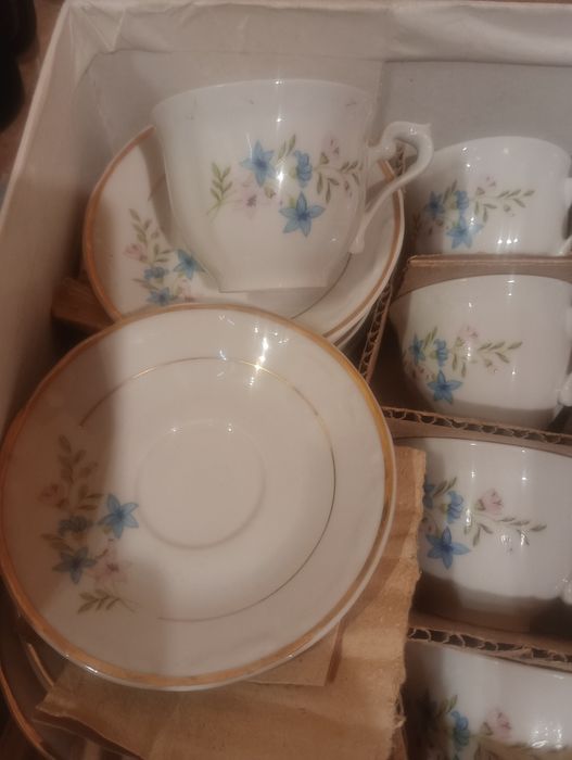 Ретро български чиний-нови